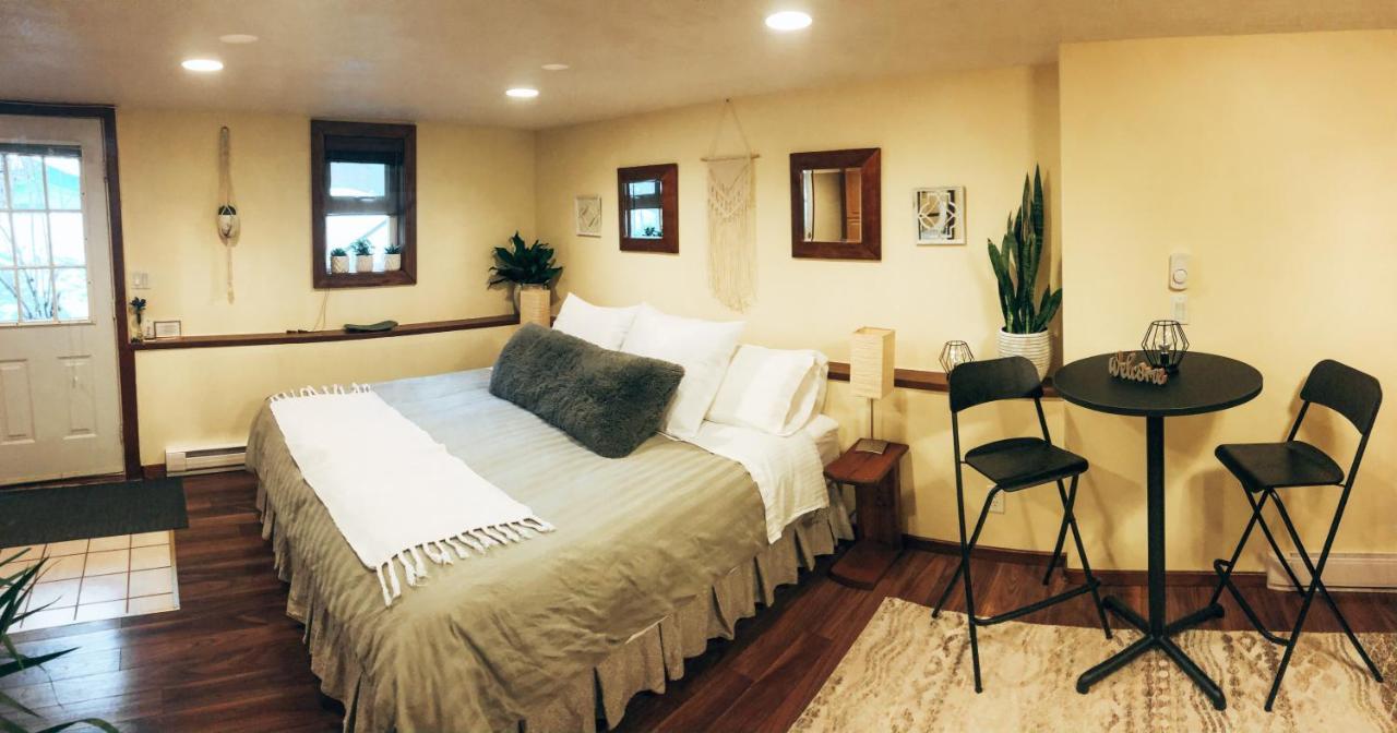 Wildflower Private Studio Suite By Belle Neige ウィスラー エクステリア 写真
